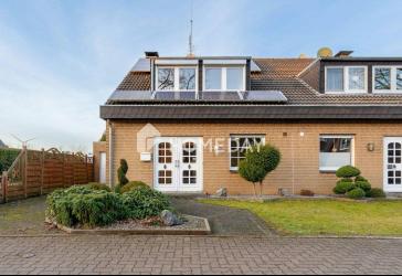 Einziehen & wohlfühlen: Modernisierte DHH mit Garten und Kamin