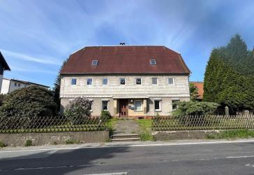 Attraktives Zweifamilienhaus mit Mehrgenerationen- & Homeoffice-Potenzial in Kottmar (Eibau)