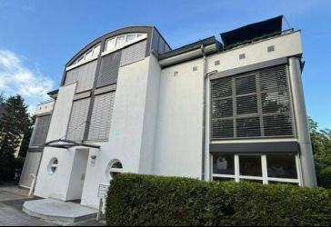 -PROVISIONSFREI- Sanierte Maisonette Wohnung mit unverbaubarem Grünblick und eigenem Garten