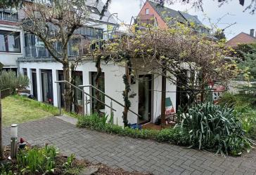 Gartenwohnung mit 200m2 privaten Garten