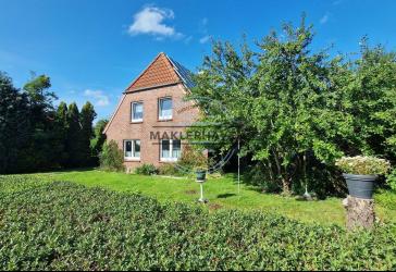 Nordsee-Perle Tossens: Saniertes Haus auf Traumgrdst. m. Photovoltaik & zusätzl. Bauoption im Grünen