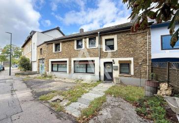Leerstehendees Reihenmittelhaus mit angebundener Werkstatt und solidem Zustand in Stolberg-Mausbach!