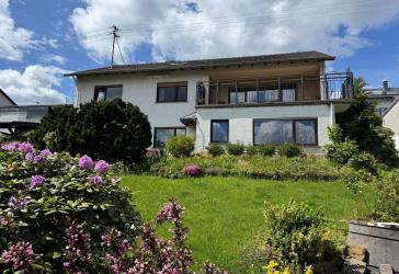 Zweifamilienhaus mit Einliegerwohnung