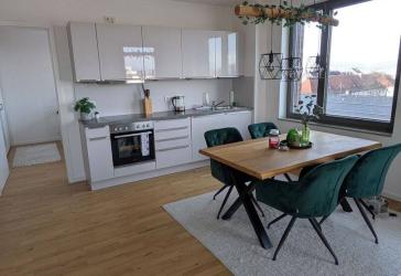 NEUBAU! | Schön geschnittene helle 3-Zimmer-Wohnung mit schönem Ausblick und Einbauküche