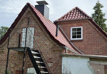 Handwerkerhaus mit Doppelgarage