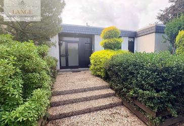 Ricklingen-Mühlenberg: Lichtdurchfluteter Bungalow in grüner Oase zum Kauf