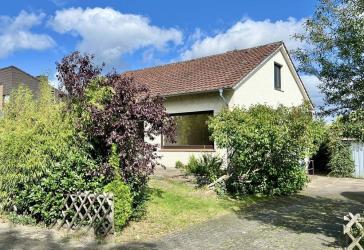 Einfamilienhaus mit schönem Garten in Heidenoldendorf