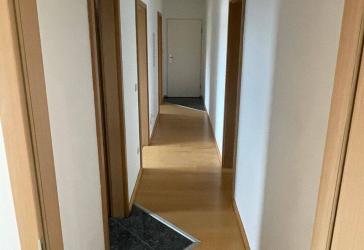 Helle 3 Zimmer Wohnung mit Balkon in Augsburg- Pfersee