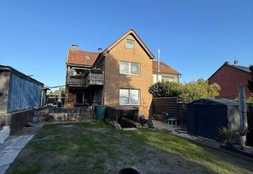 2-Fam.-Haus mit ca. 184 m² Wohn-Nutzfläche! Heute günstig einsteigen, das 1. OG sofort nutzen!