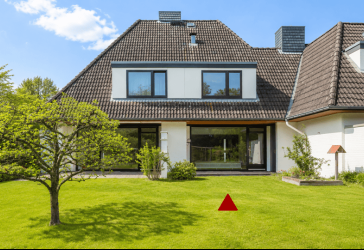 STADTHAUS MIT SÜDGARTEN, GARAGE & ENTWICKLUNGSPOTENZIAL IM ALLEENVIERTEL VON AHRENSBURG