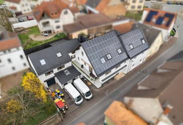 Modernisiertes Wohn- und Geschäftshaus in zentraler Lage von Rockenberg