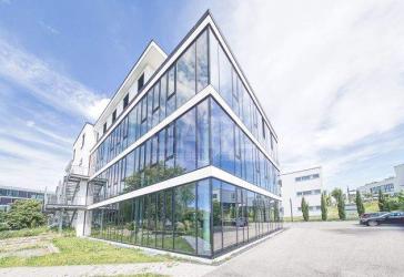 Repräsentative und moderne Büro- u. Praxisflächen im Businesspark Schwabenhof! Teilbar ab ca. 286 m²