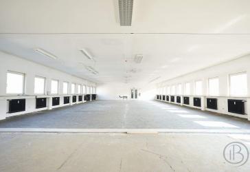 Großzügige Gewerbeeinheit inkl. Küchenbereich im Zentrum von Trostberg.