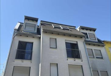 Wunderschöne 4-Zimmer-DG-Wohnung mit Balkon & Stellplatz in MA-Neckarau, Gartennutzung!