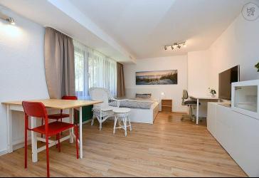 Neu möbliertes Apartment in ruhiger Wohnlage in Leonberg