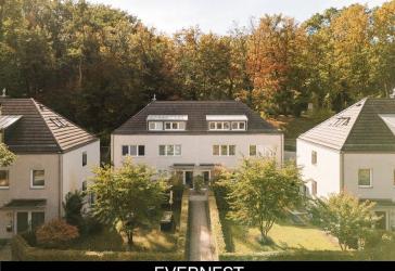 Villenflair am Griebnitzsee - Exklusive Doppelhaushälfte mit ca. 299 m² Wohn- und Nutzfläche