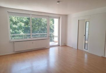 Lichtdurchflutete Wohnung mit grünem Ausblick und sonnigem Balkon