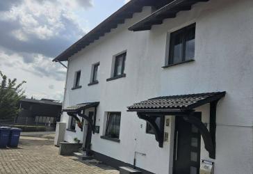 Mehrfamilienhaus / Gewerbeobjekt - ideal für Praxis, Büro, Ergo, Kanzlei usw.