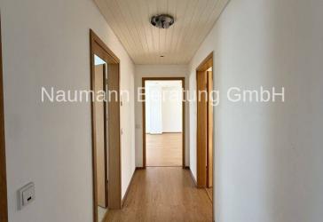 Helle Dachgeschosswohnung in Ruhiger Lage.