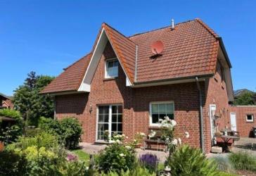 SITTENSEN: GEPFLEGTES HAUS IN RUHIGER LAGE ! ENERGIE-EFFIZIENZ 'B' !
