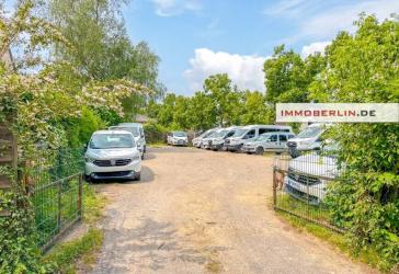 IMMOBERLIN.DE - Top positioniertes Baugrundstück mit Baugenehmigung für ein 5-Familienhaus