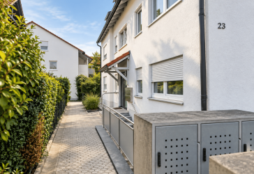 Für Kapitalanleger oder Eigennutzer - Gepflegte 2-Zimmer-Wohnung mit Balkon in begehrter Lage -