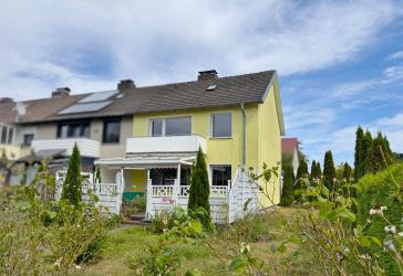 ==Ein Zuhause für die kleine Familie - Reihenendhaus mit Garten in Jerxen-Orbke==