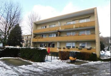 Großzügig mit Balkon, ideal als Familie mit neuem Wannenbad!