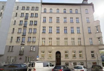 Solide vermietete 2-Zimmer-Wohnung mit Altbaucharme ***Duschbad***abgez. Dielen***