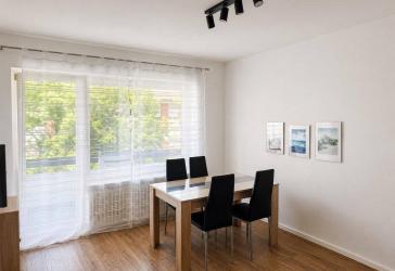 Möblierte 2 Zimmerwohnung mit Balkon in Neu Isenburg zentral