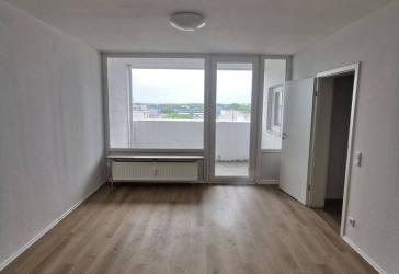 Modernisierte 2-Zimmer-Wohnung mit Balkon & Aufzug