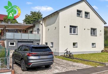 Kernsaniertes und charmantes Einfamilienhaus mit Pool und großem Garten in Mücke