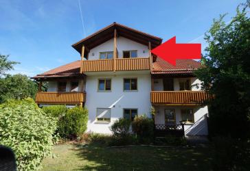 Renovierte 2-Zimmer-DG-WHG in KF-Haken mit TG + Südbalkon + Tageslichtbad mit Badewanne + ab 1.10.