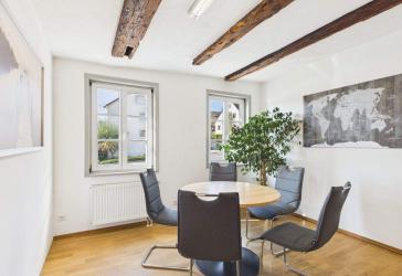 Altbaucharme trifft flexible Nutzung - Gewerbeeinheit im Denkmalobjekt in Köngen!
