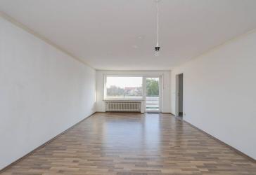 Helle 3-Zimmer-Dachgeschosswohnung mit Balkon in Mönchengladbach-Neuwerk
