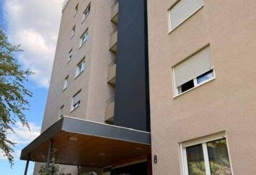 Leerstehende 4-Zimmer-Wohnung – sanierungsbedürftig