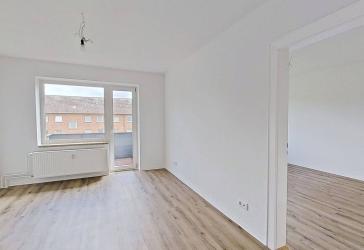Zuhause mit Charakter: Helle 2-Zimmer-Wohnung mit Balkon & Tageslichtbad
