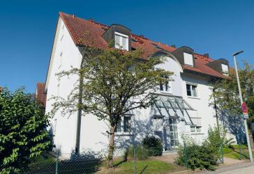 Charmante 2-Zimmer Wohnung mit Balkon, EBK und TG-Stellplatz