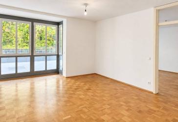 Bezugsfrei im Spitäle – große, helle Wohnung mit Terrasse & Tiefgarage