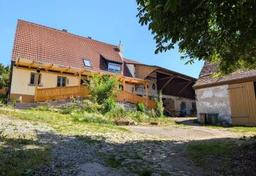 Hofstelle mit ca. 4.300 m² Grundstück und Entwicklungspotenzial