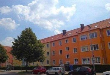 Wohnen in großer Maisonette-Wohnung mit Balkon.