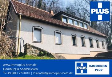 HOMBURG; ZWEI HAUSHÄLFTEN MIT UNVERKENNBAREM BLICK IN ABSOLUT RUHIGER WOHNLAGE