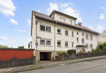 Ein Zuhause mit vielen Möglichkeiten - großzügiges Zweifamilienhaus mit Garten