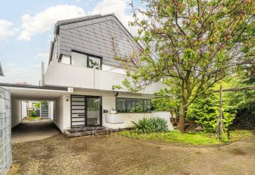 Einzigartiges Einfamilienhaus mit viel Potenzial sucht neuen Eigentümer.