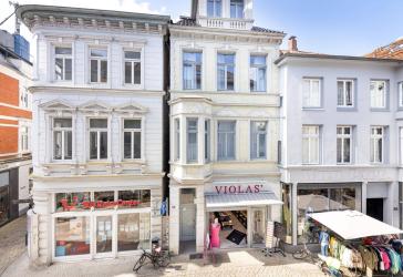 Saniertes, sehr gepflegtes historisches Baudenkmal mit Boardinghouse-Konzept und Ladenlokal