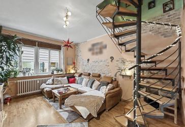 Denkmalschutz: Gepflegte 5-Zimmer-Maisonette-Wohnung in Top-Lage in Berlin Steglitz nahe Insulaner
