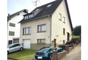 Ein- bis Zweifamilienhaus in Sackgasse in Püttlingen-Köllerbach