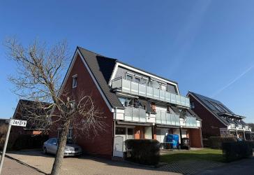 Büsum: Gemütliche 2-Zimmer Wohnung mit Balkon und Stellplatz in ruhiger Lage