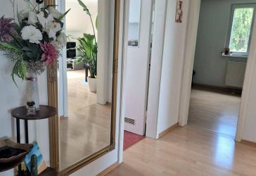 Zwischenmiete: Möblierte 3-Zimmer Wohnung zur Untermiete (August - Februar)