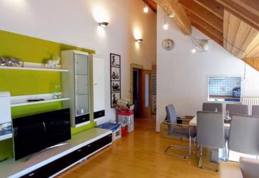 Wunderschöne lichtdurchflutete 3ZKB Atelier Wohnung zum verkauf